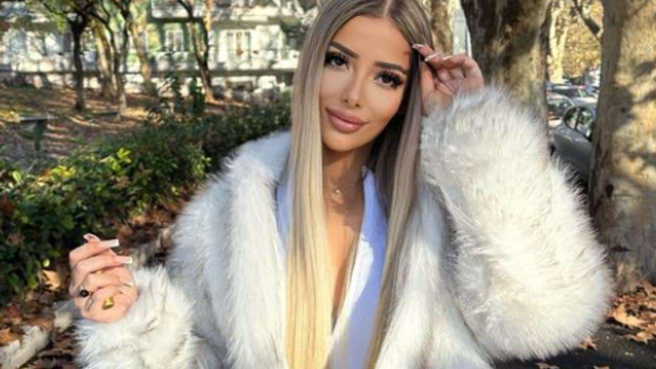 Aida Tomorrow - La Página Azul Gratis OnlyFans 💙